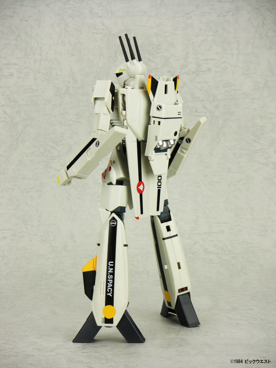 Amazon.co.jp: 1/60 完全変形 VF-1S ロイ・フォッカー機 オプション